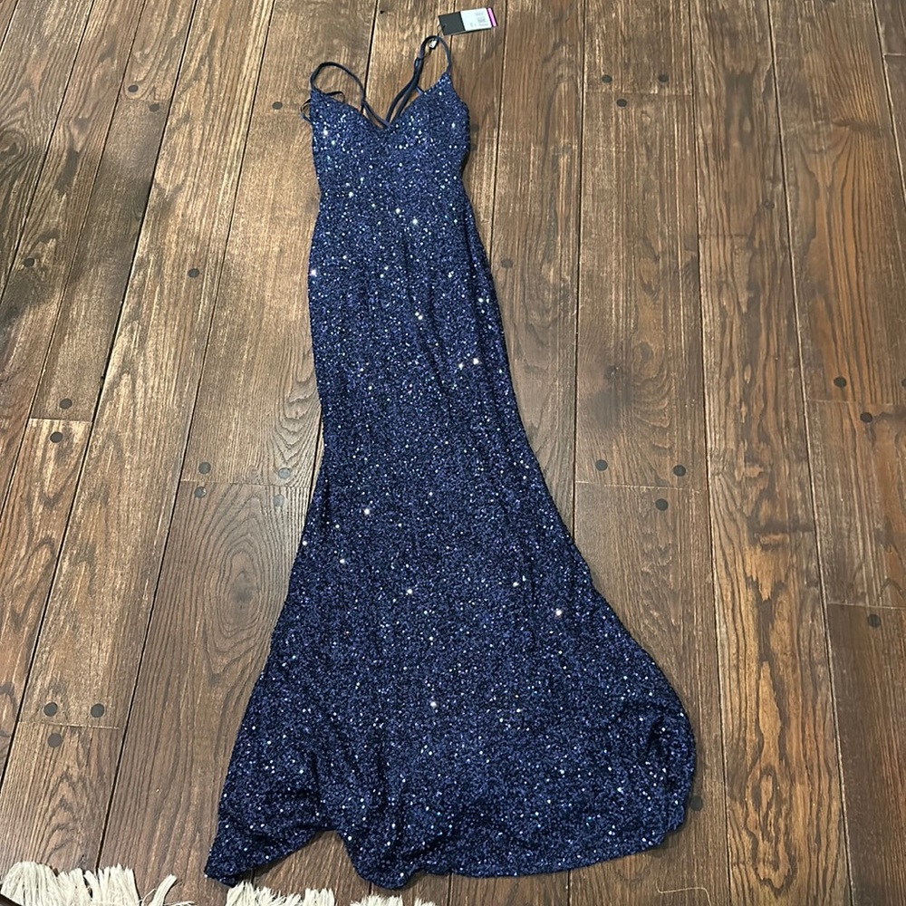 Lord and Taylor Prom Dress- never been worn!!!! Size 2